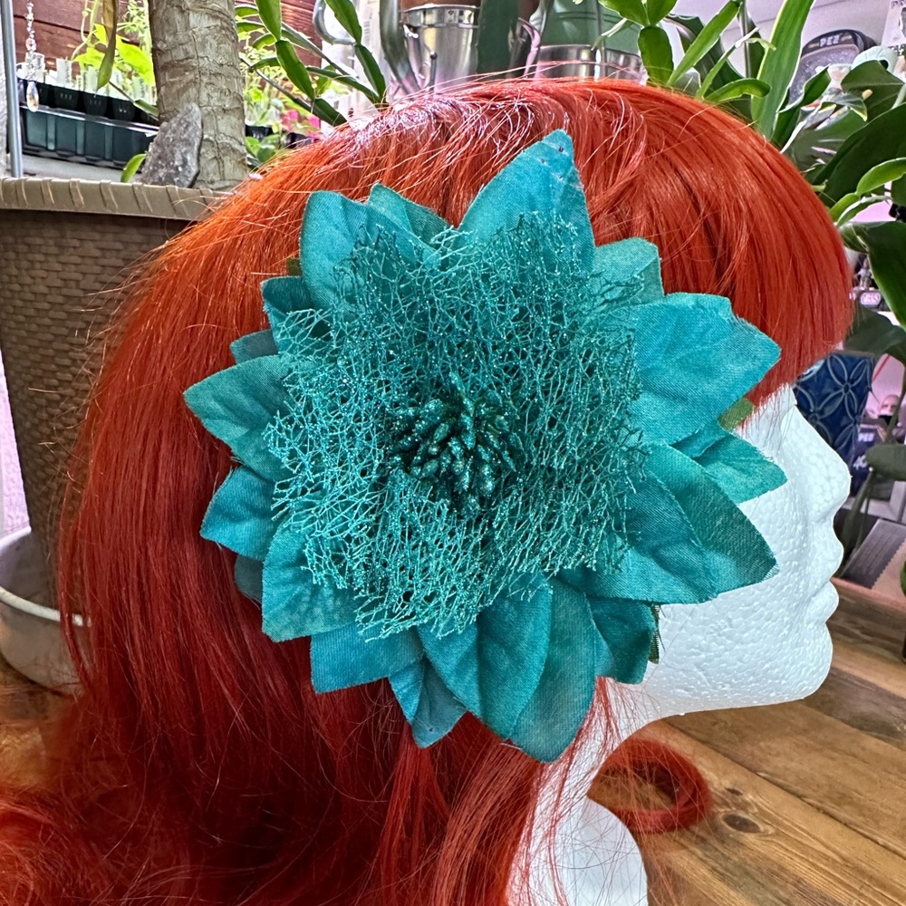 Flower hair clip